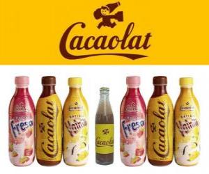 пазл Cacaolat является торговой маркой молочный коктейль и какао, но Есть также ваниль и клубника коктейли.